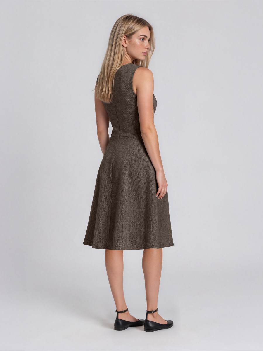 Sleeveless Dress with skirt with box pleats